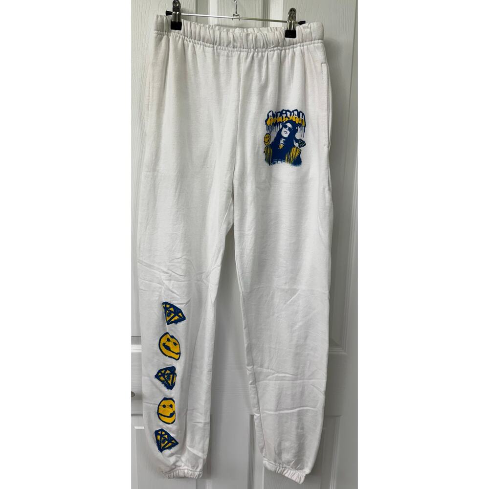 Aaliyah Men’s Medium Portrait Graphic Smiley Diamonds White Jogger Sweatpants